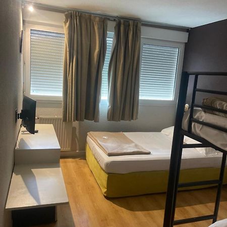 Hotel Le Lagon Rochefort-du-Gard Dış mekan fotoğraf