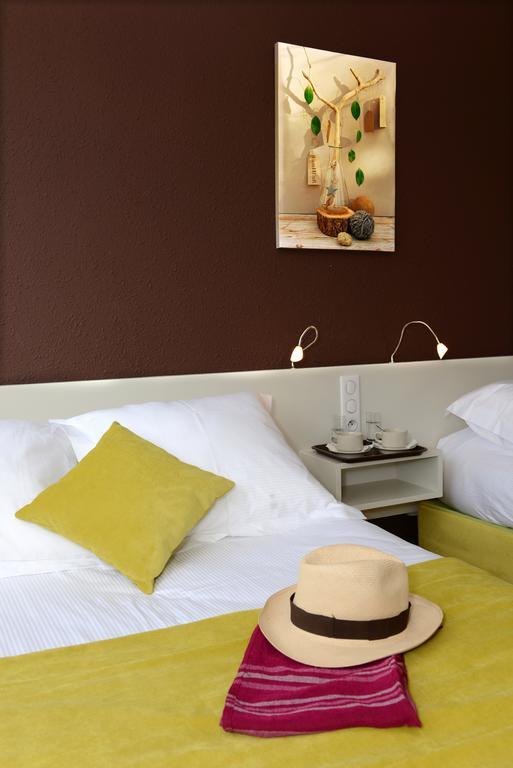 Hotel Le Lagon Rochefort-du-Gard Dış mekan fotoğraf